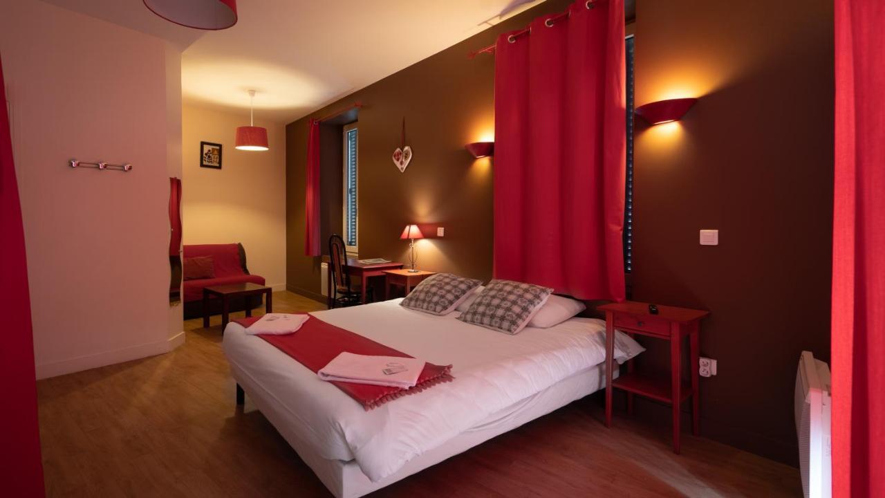 Le Geneve Hotel La Bourboule Exterior foto